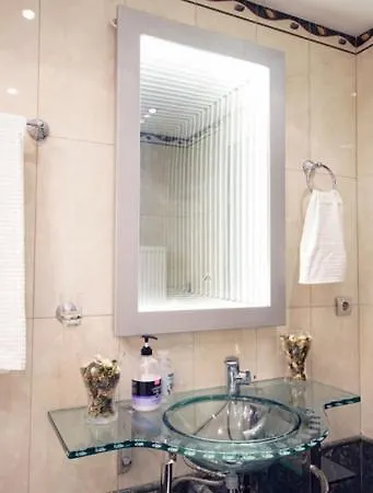Luxury * Aridaia